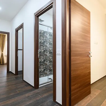 Apartment Lb Rom